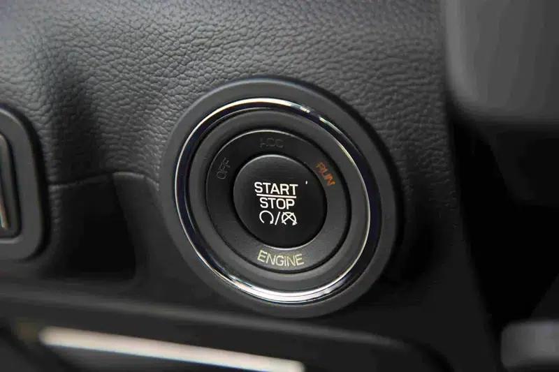 2017 Ghibli 3.0T Standard Edition — миниатюра 12