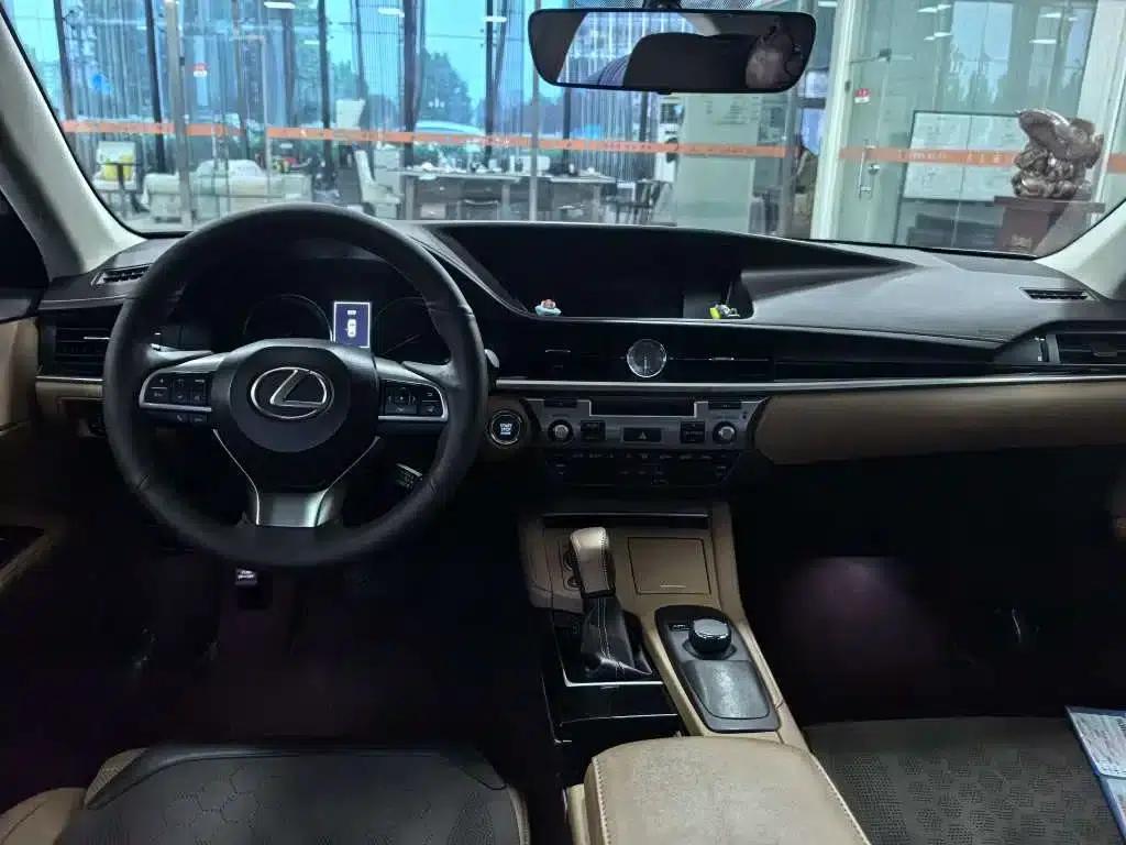 Lexus ES 2015 200 Elite Edition — миниатюра 9