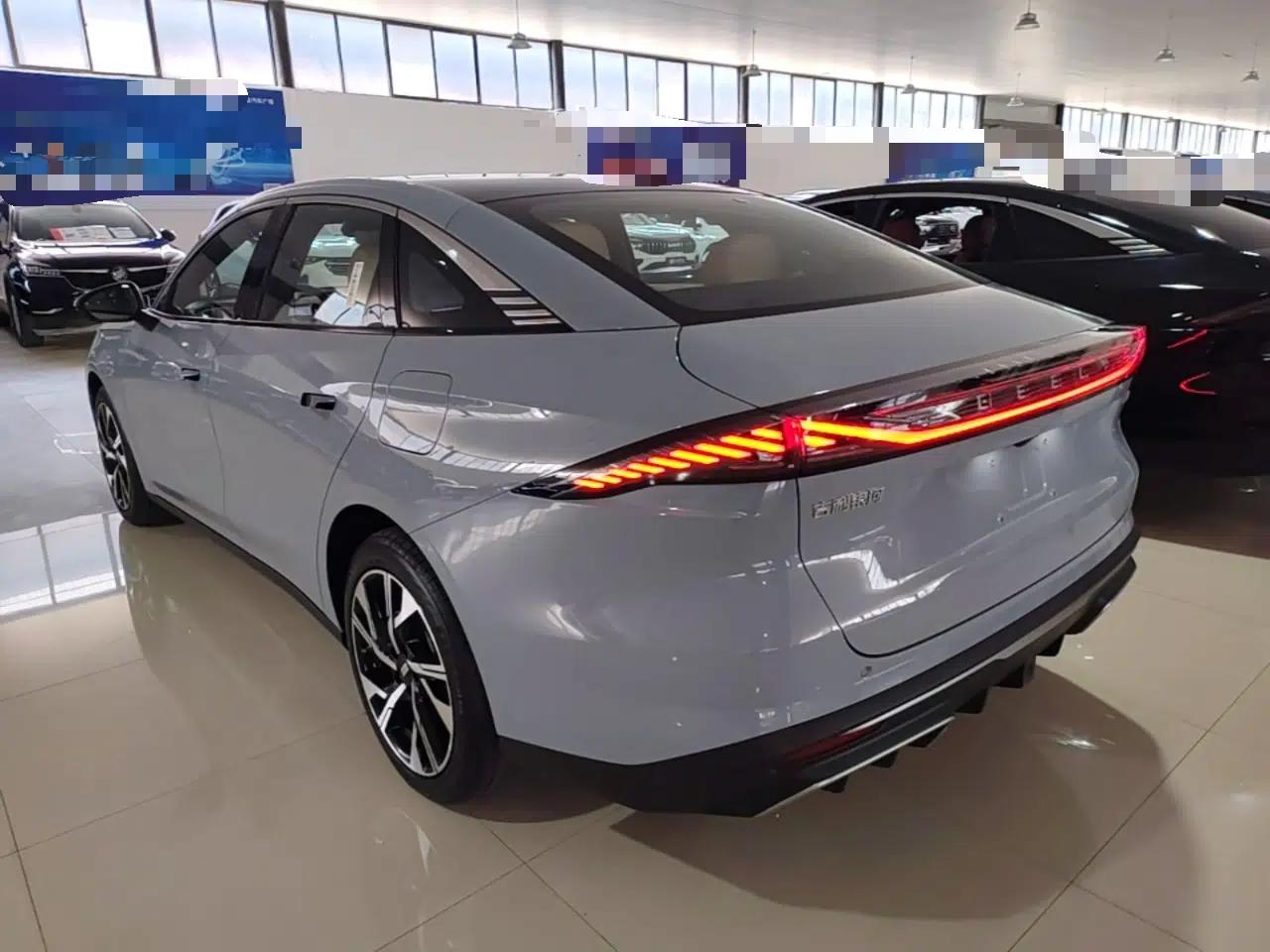 Geely Galaxy L6 2023 125km Starship — миниатюра 4