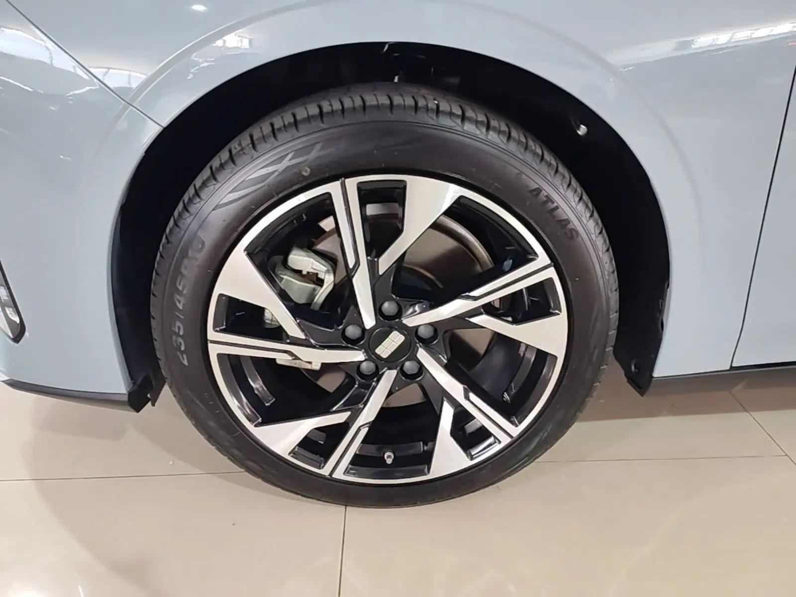 Geely Galaxy L6 2023 125km Starship — миниатюра 10