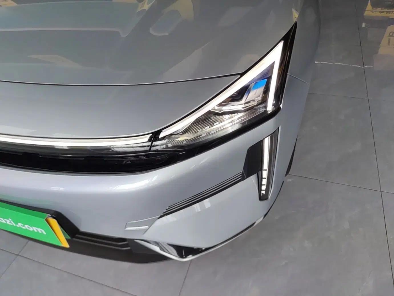 Geely Galaxy L6 2025 EM-i 140km Starship Edition — миниатюра 8