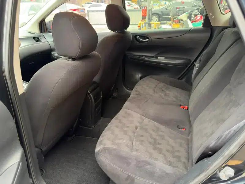 2014 Tiida 1.6L CVT Comfort Model — миниатюра 9