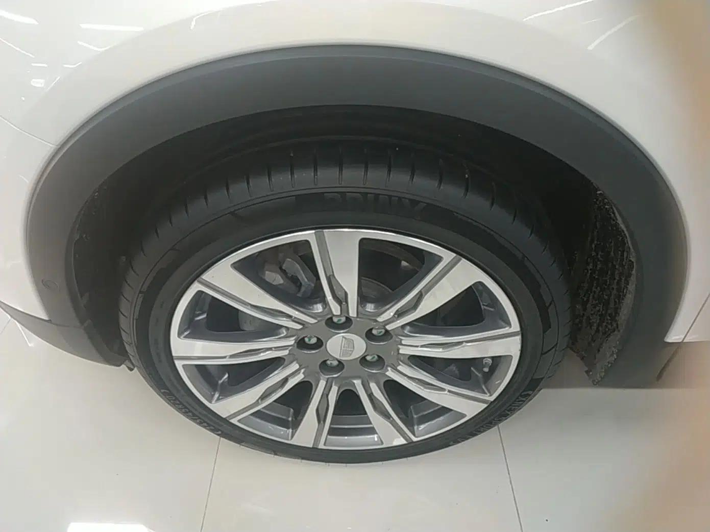 Cadillac XT4 2020 28T 4x4 Platinum Sport Edition — миниатюра 10