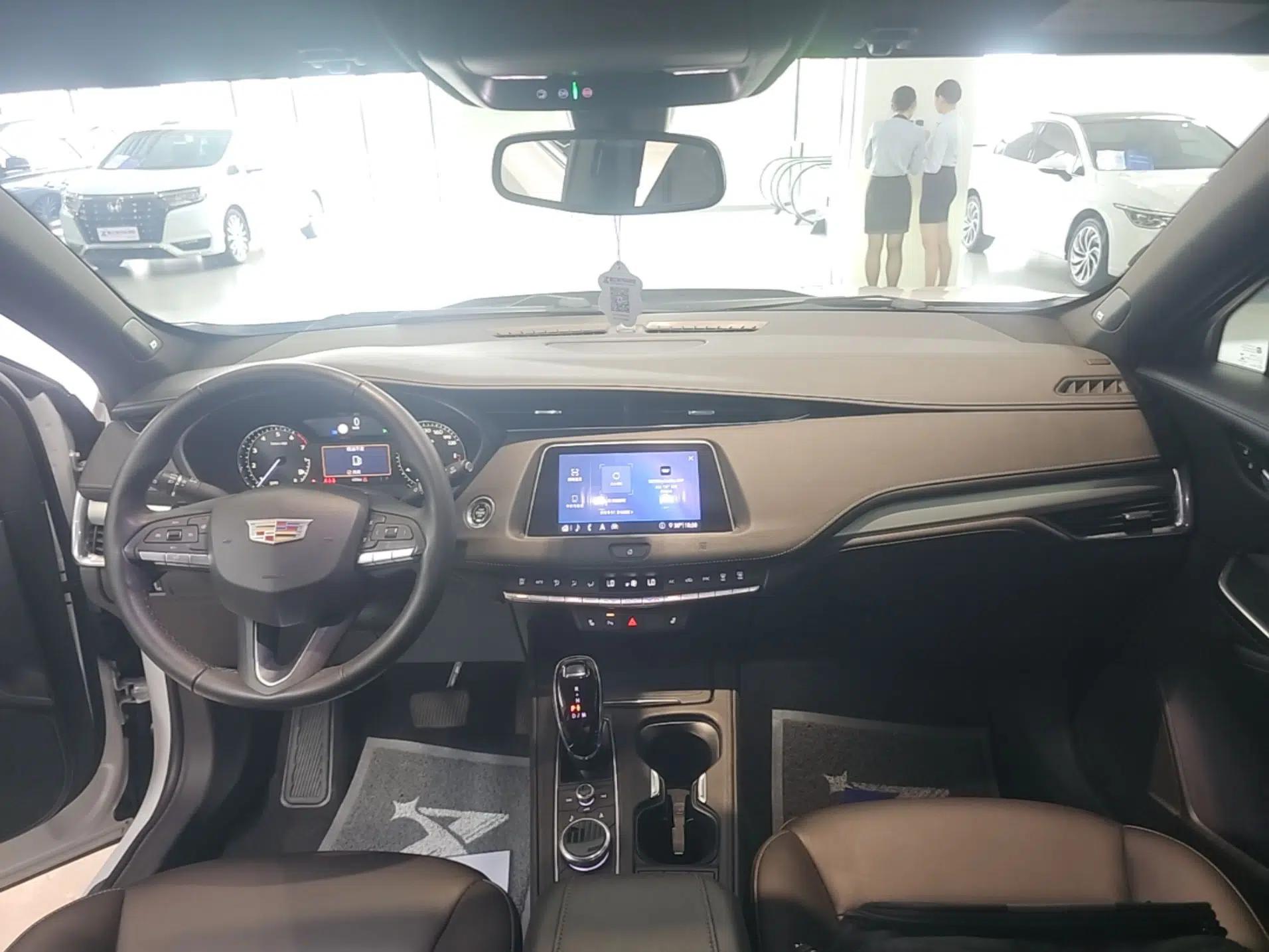 Cadillac XT4 2020 Revised Version 28T Two-Wheel Drive Leading Edition — миниатюра 12