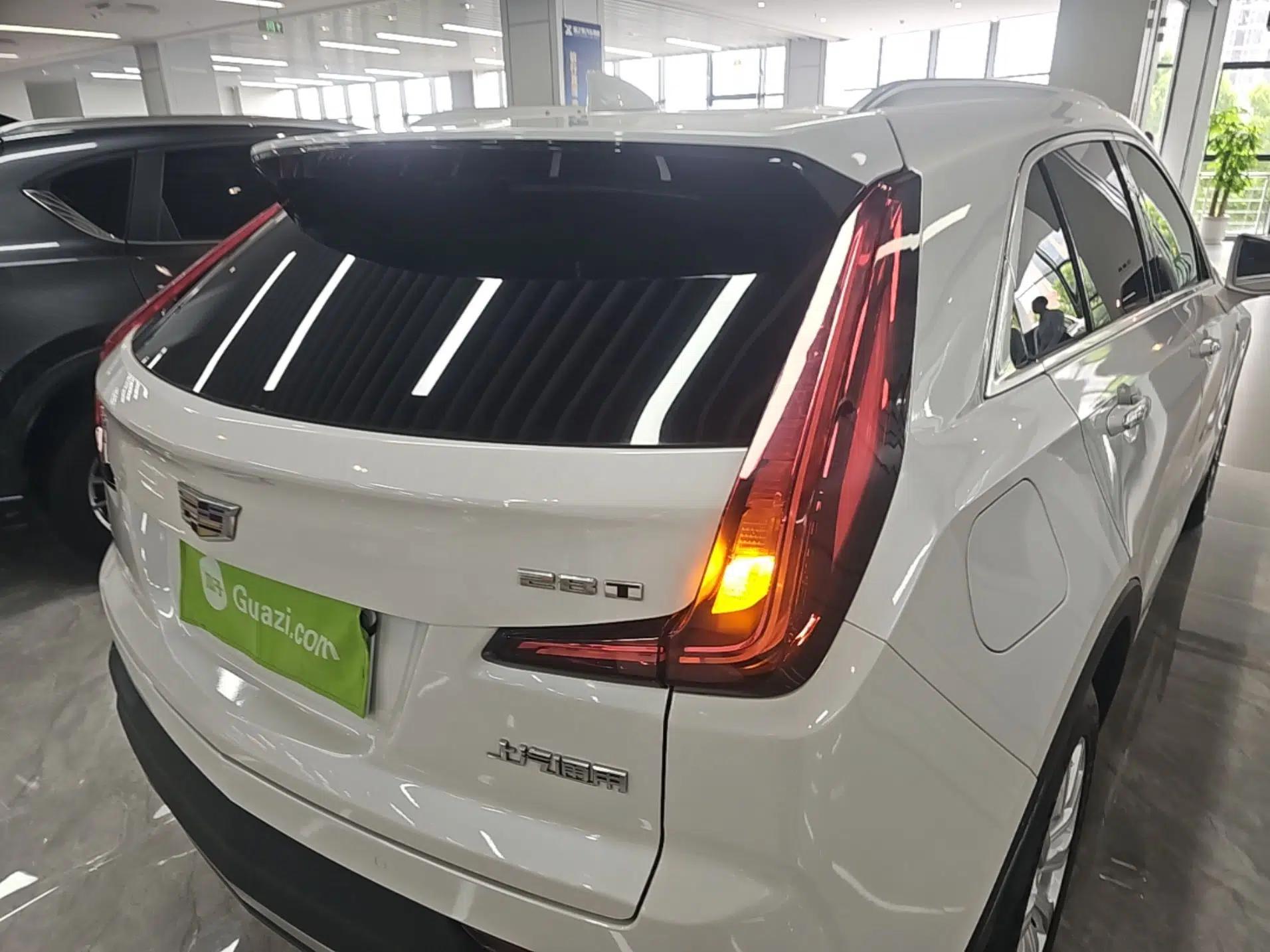 Cadillac XT4 2020 Revised Version 28T Two-Wheel Drive Leading Edition — миниатюра 9