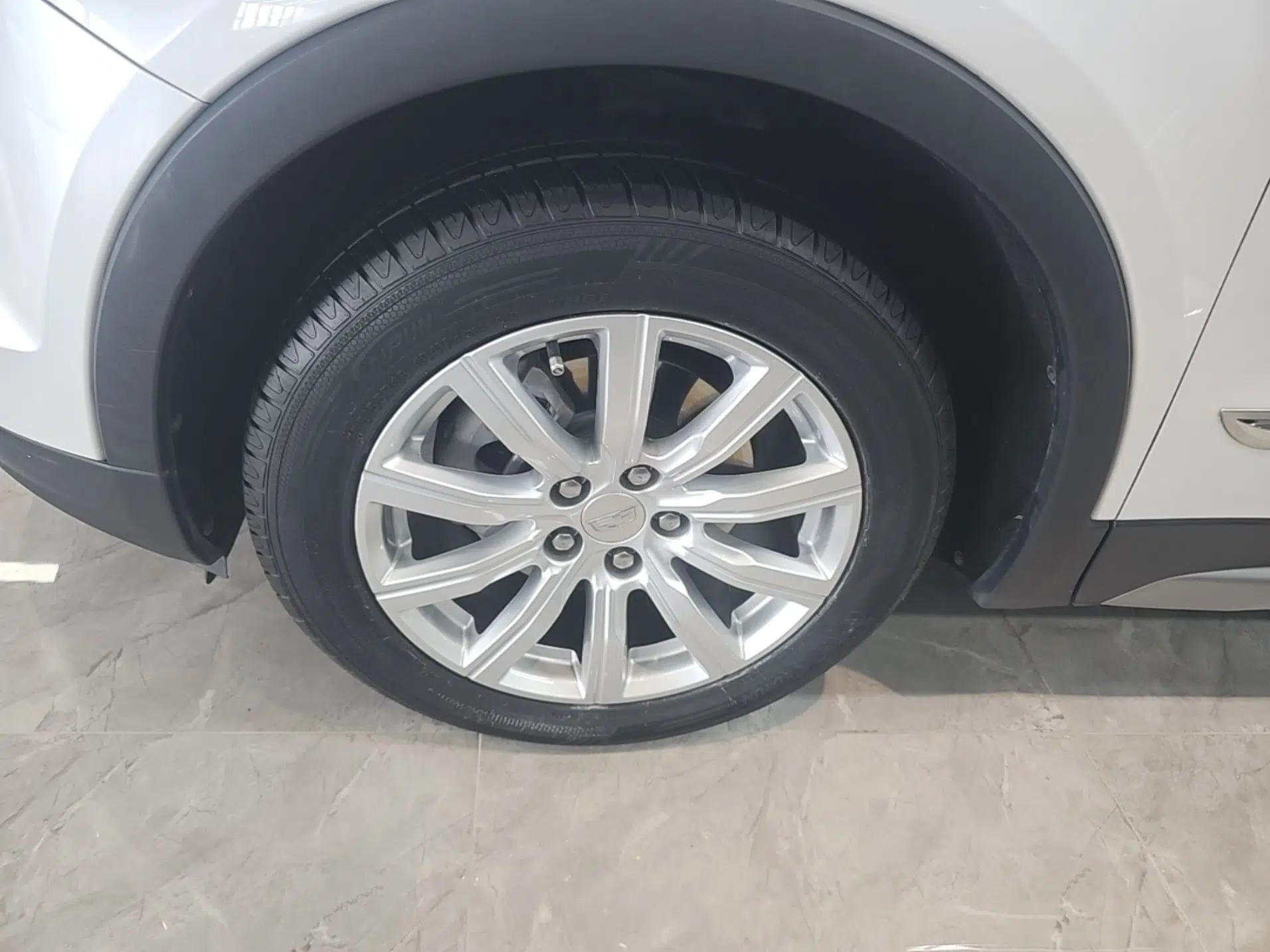 Cadillac XT4 2020 Revised Version 28T Two-Wheel Drive Leading Edition — миниатюра 10