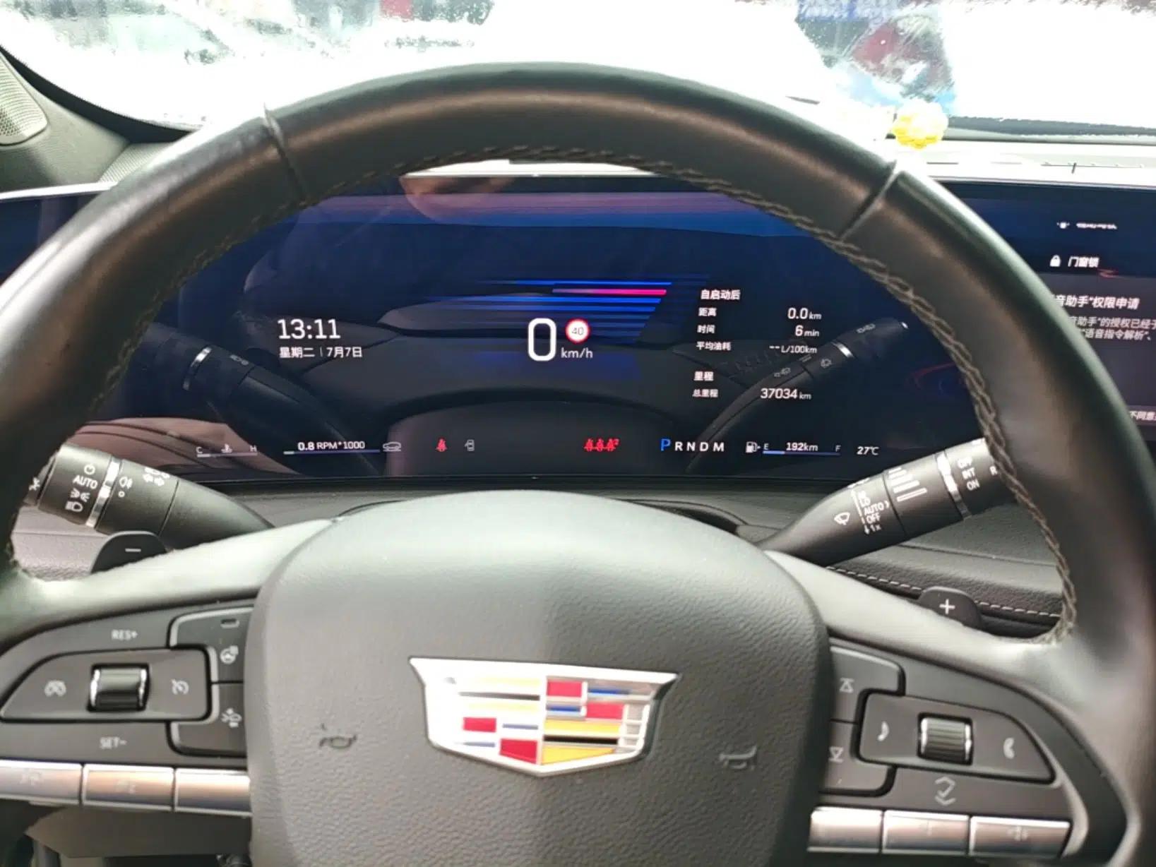 Cadillac XT4 2024 28T Two-Wheel-Drive Luxury Version — миниатюра 14