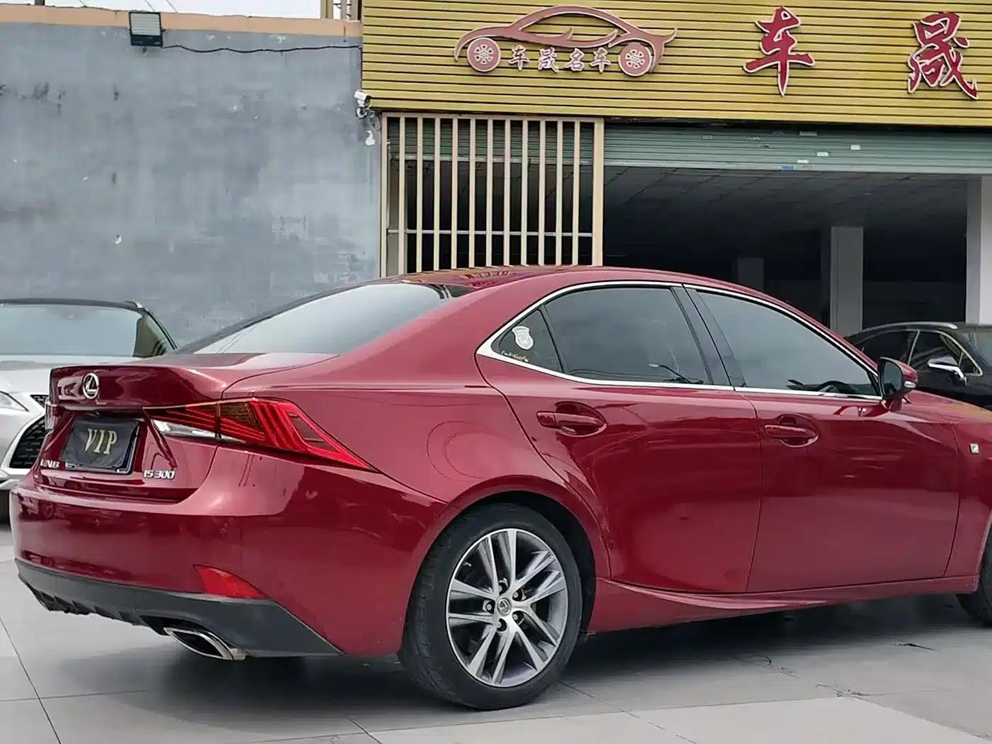 Lexus IS 2017 300 F SPORT Edition — миниатюра 11
