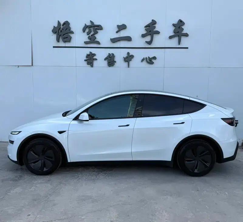 Model Y 2025 Long Range All-Wheel Drive First Edition — миниатюра 3