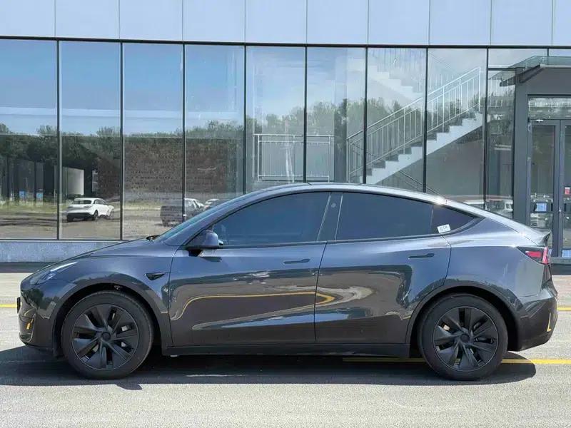 Model Y 2024 Rear-Wheel Drive — миниатюра 4