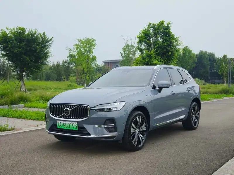 2023 Volvo XC60 PHEV T8 AWD Long Range Smart Luxury Edition — миниатюра 1