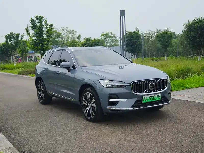 2023 Volvo XC60 PHEV T8 AWD Long Range Smart Luxury Edition — миниатюра 3