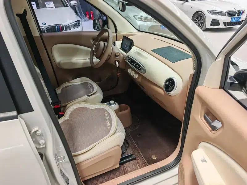 Wuling Hongguang MINIEV 2025 Model, 205km/h, Lithium Iron Phosphate, Four-Door Advanced Version — миниатюра 7