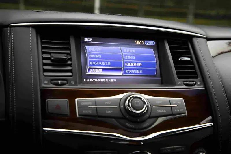 Infiniti QX80 2016 5.6L 4WD — миниатюра 10