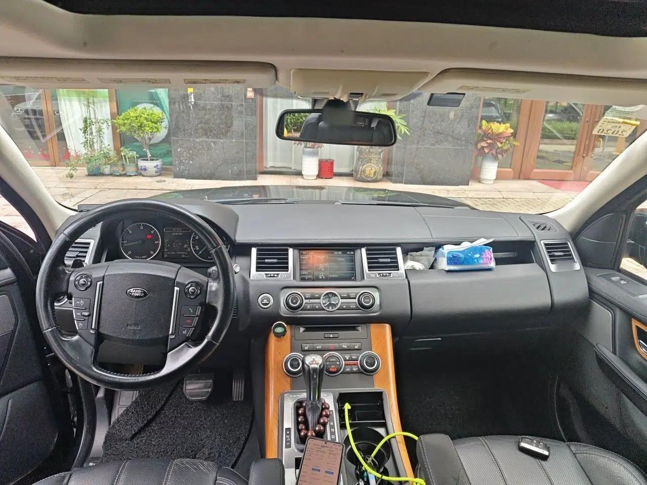 Land Rover Range Sport 2013 3.0 TDV6 Diesel Edition — миниатюра 9