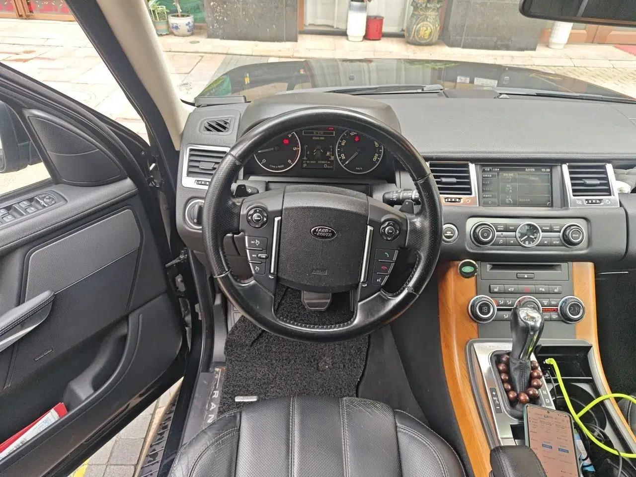 Land Rover Range Sport 2013 3.0 TDV6 Diesel Edition — миниатюра 10