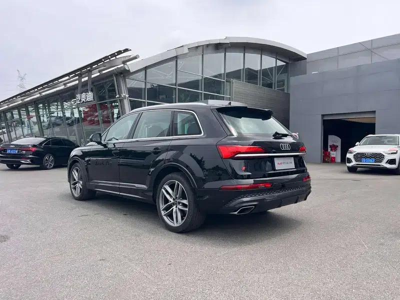 Audi Q7 2024 45 TFSI quattro S line Sport — миниатюра 4