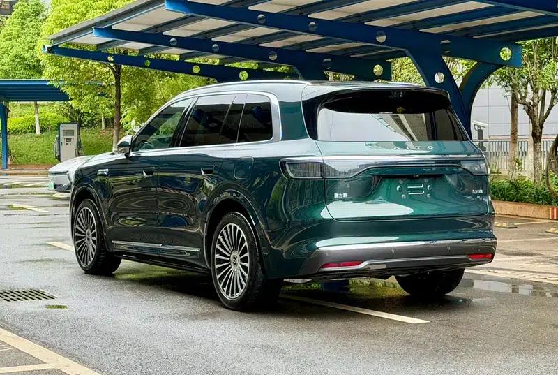 Wenjie M8 2025 Extended Range Ultra 6-Seat 4WD (192-line LiDAR) — миниатюра 4