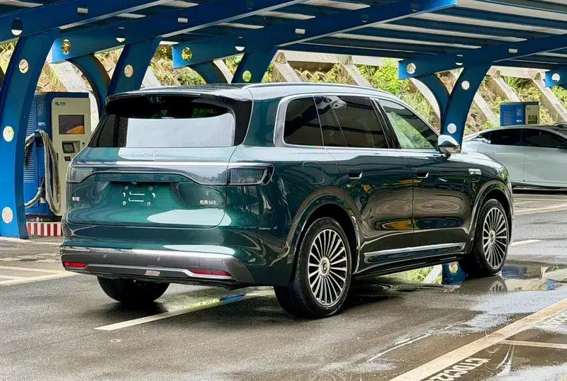 Wenjie M8 2025 Extended Range Ultra 6-Seat 4WD (192-line LiDAR) — миниатюра 6