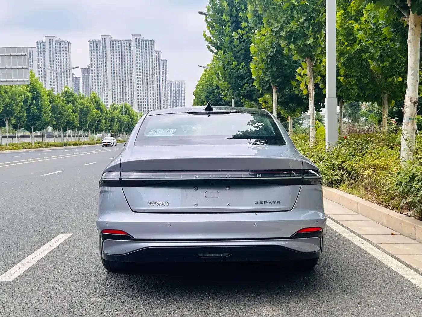 Lincoln Z 2024 2.0T Two-Wheel Drive Premium Hybrid — миниатюра 10