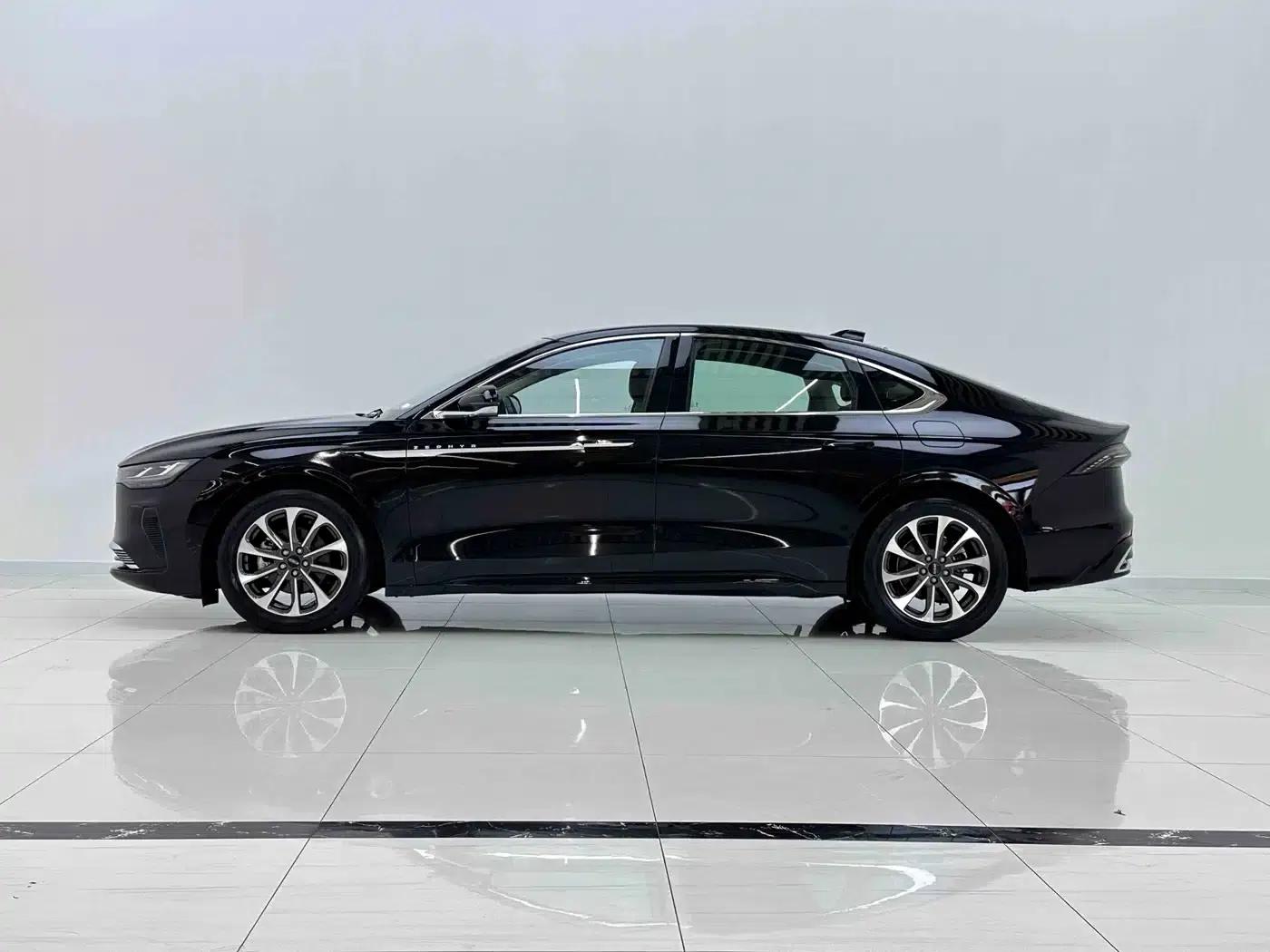 Lincoln Z 2024 2.0T Premium Edition — миниатюра 6