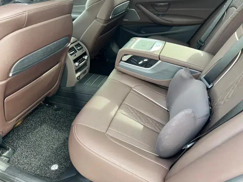 2023 BMW 5 Series 530Li Luxury M Sport Package — миниатюра 15