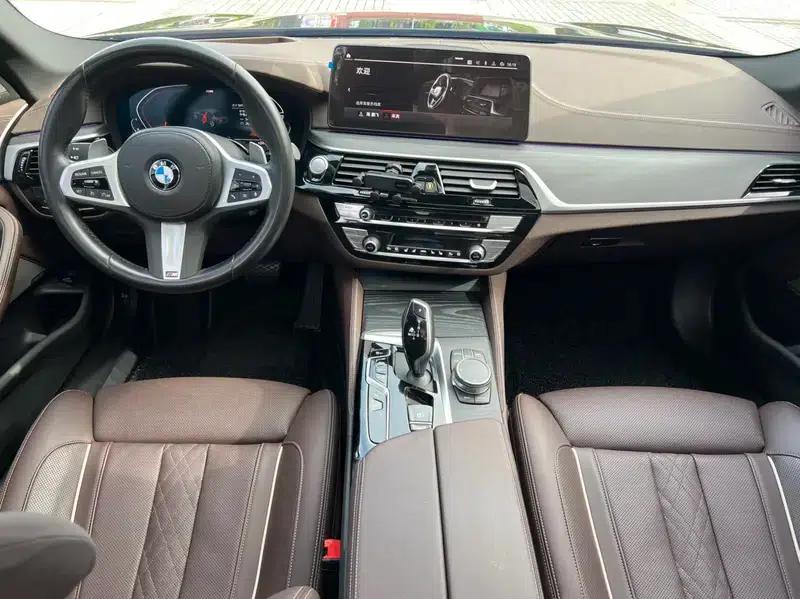 2023 BMW 5 Series 530Li Luxury M Sport Package — миниатюра 10