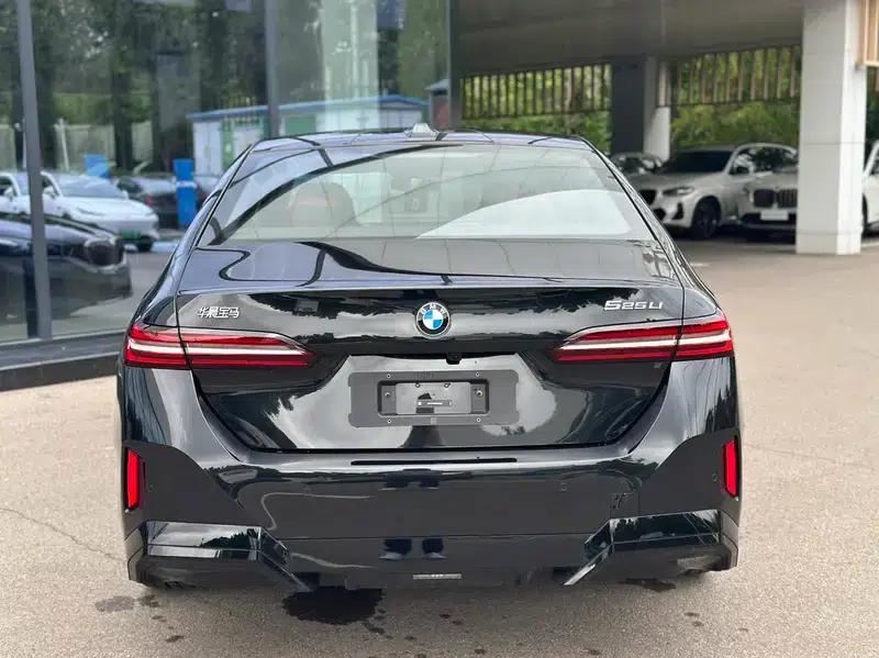 2026 BMW 5 Series 525Li M Sport Package — миниатюра 4