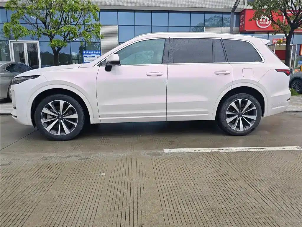 Li Auto ONE 2020 Extended Range 6-Seater — миниатюра 3