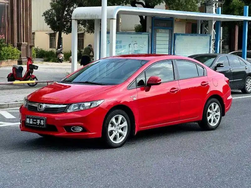 2012 Civic 1.8L Automatic Comfort Edition — миниатюра 1