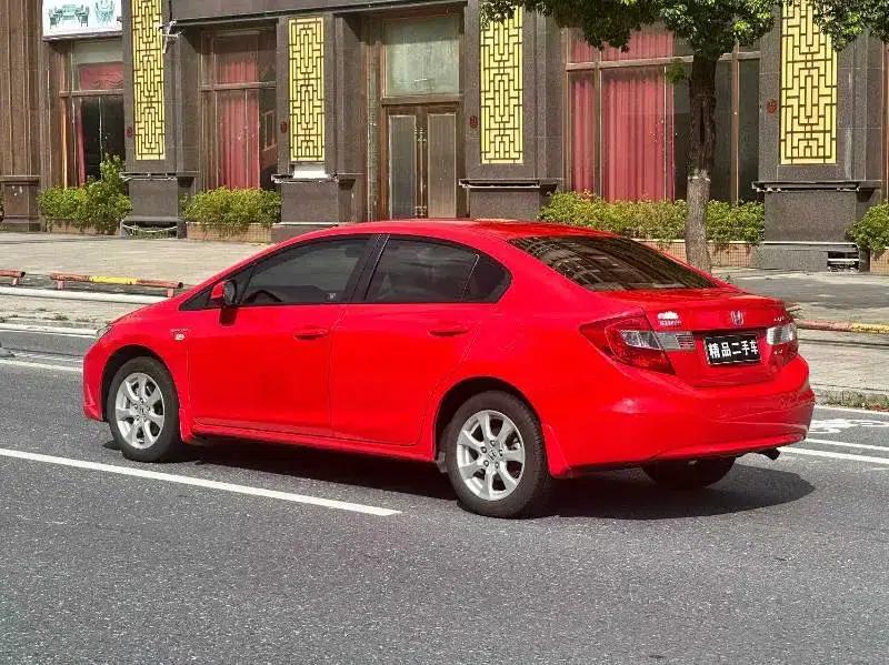 2012 Civic 1.8L Automatic Comfort Edition — миниатюра 4
