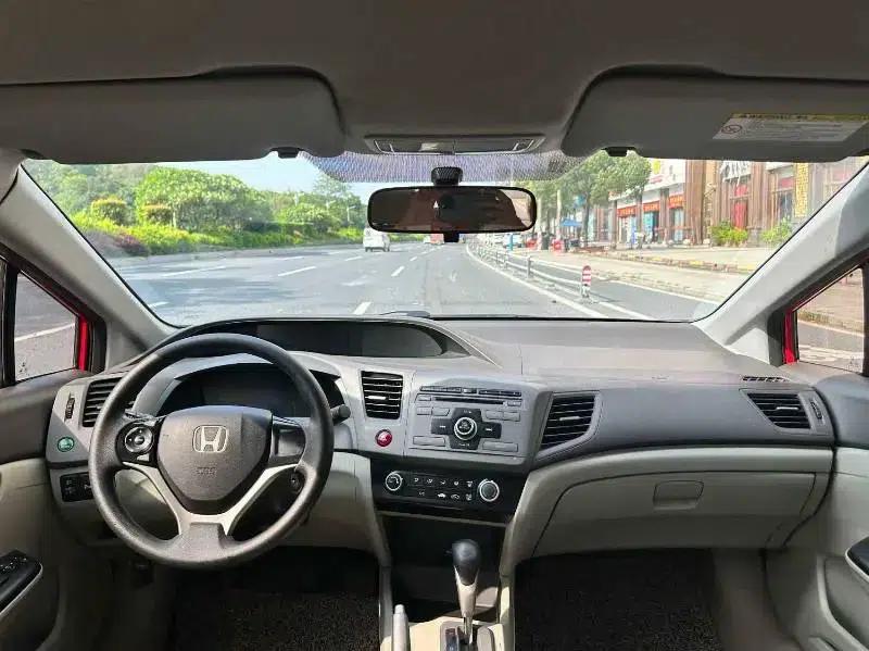 2012 Civic 1.8L Automatic Comfort Edition — миниатюра 7