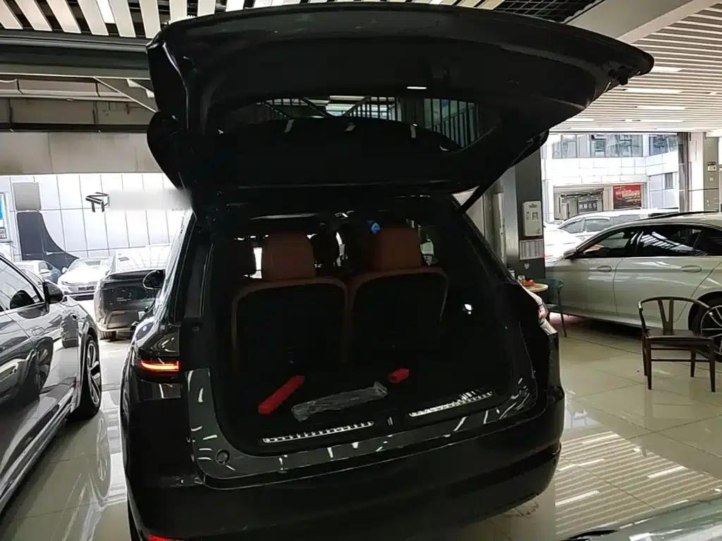 Li Auto L9 2022 Max — миниатюра 19