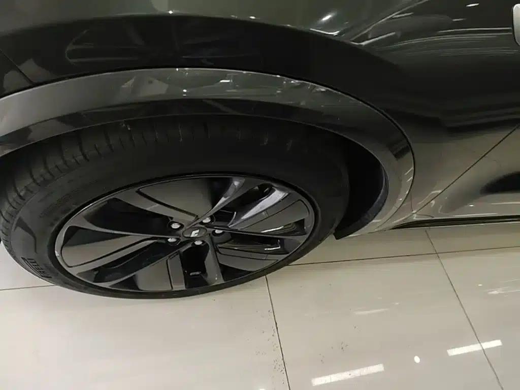 Li Auto L9 2022 Max — миниатюра 23