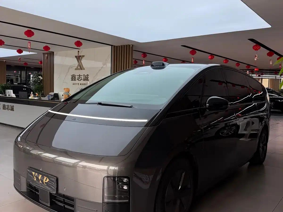 Li Auto MEGA 2024 Ultra — миниатюра 1