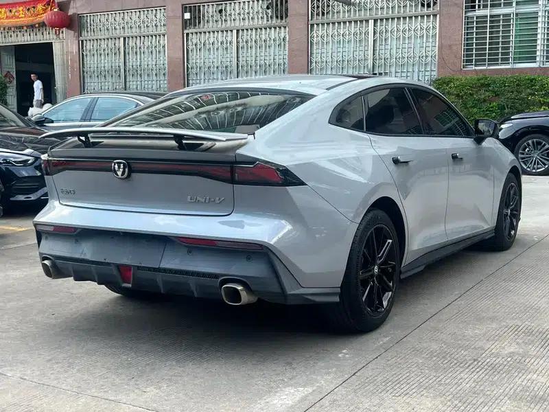Changan UNI-V 2022 1.5T Premium Edition — миниатюра 7