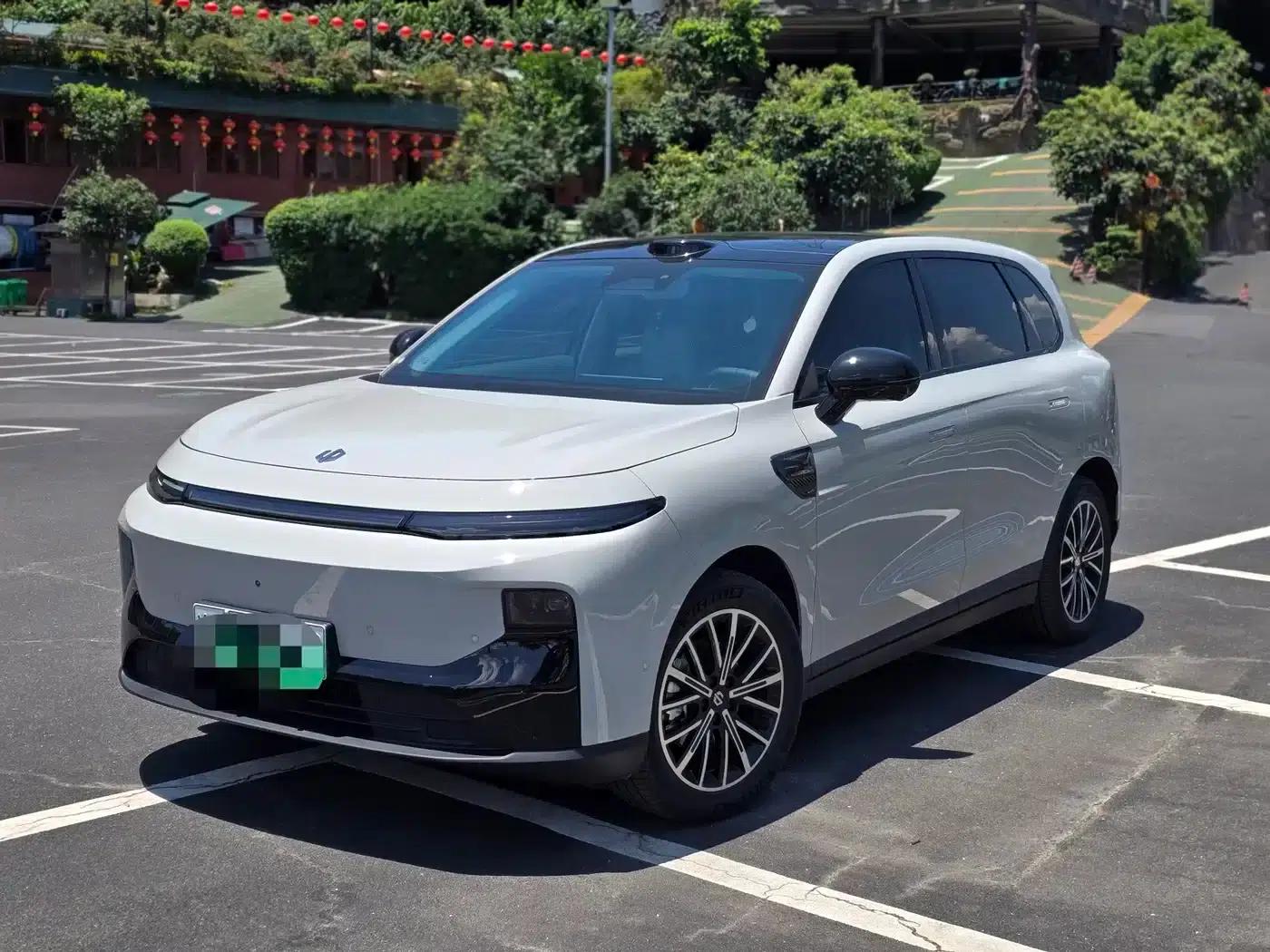 Leapmotor B10 2025 Model with 600 LiDAR — миниатюра 1