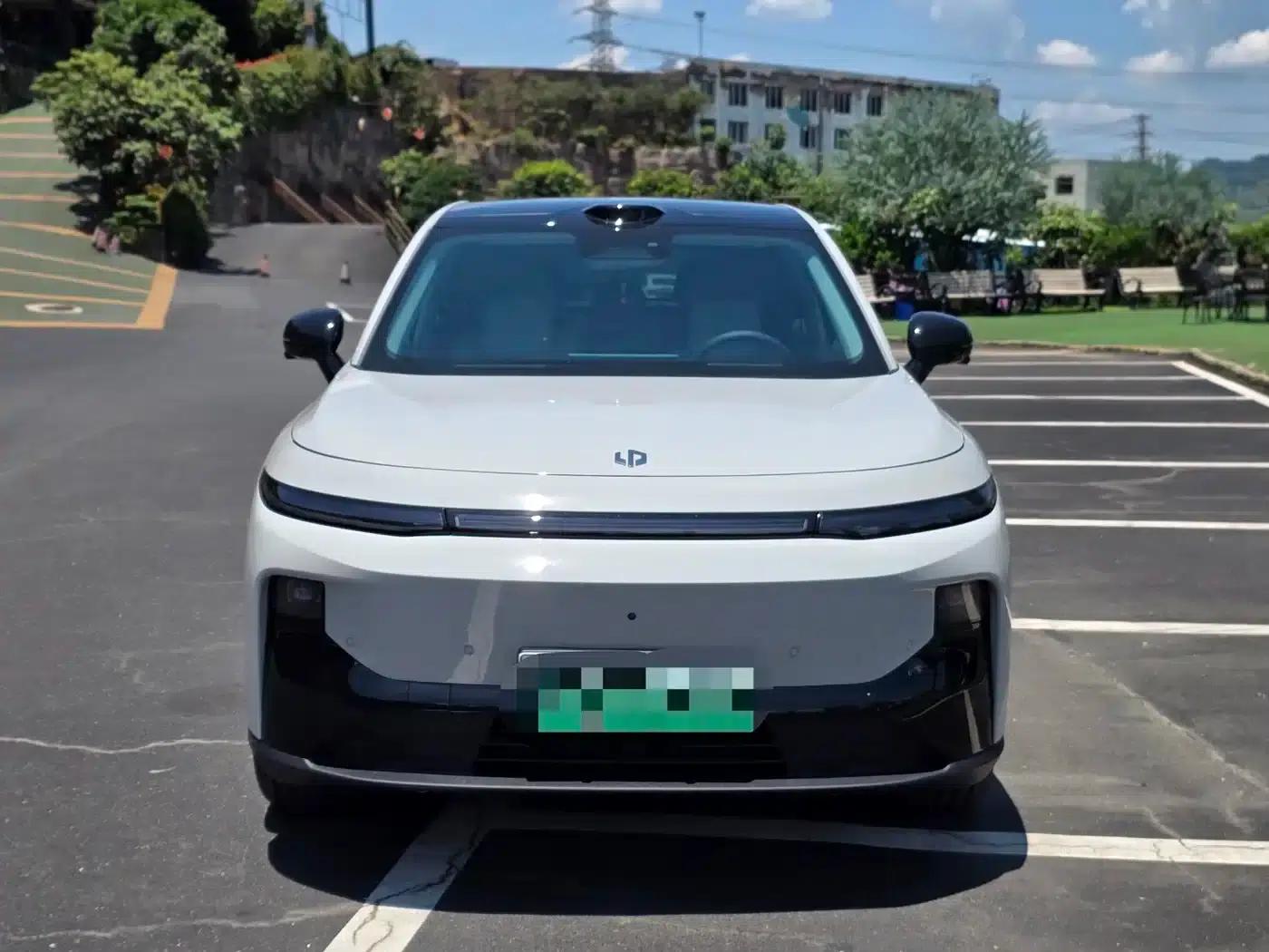 Leapmotor B10 2025 Model with 600 LiDAR — миниатюра 2