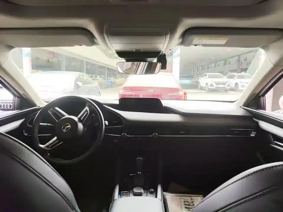 Mazda3 Axela 2021 2.0L Automatic Premium Edition — миниатюра 3