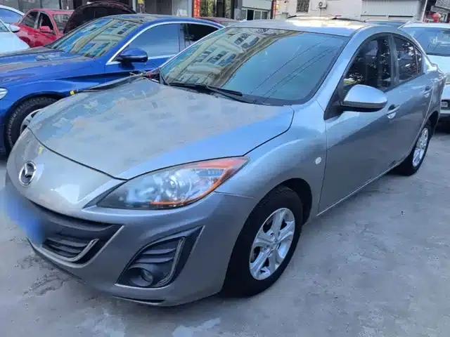 Mazda3 Axela 2015 Sedan 1.6L Automatic Elite