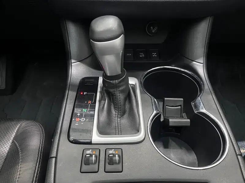 2017 Highlander 2.0T AWD Luxury 7-seater — миниатюра 11