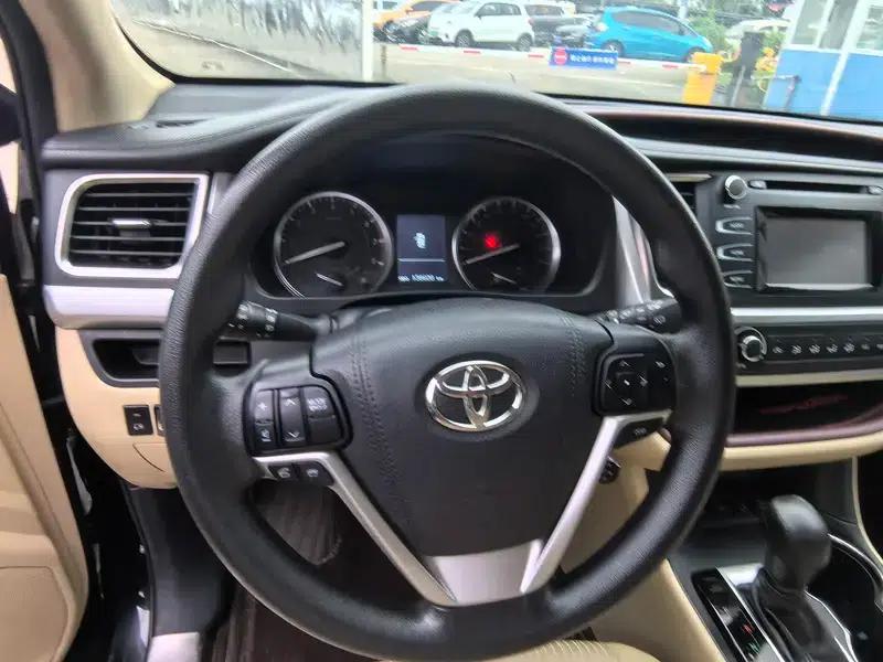 2017 Highlander 2.0T AWD Elite Edition 7-seater — миниатюра 16