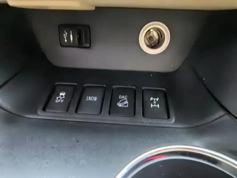 2017 Highlander 2.0T AWD Elite Edition 7-seater — миниатюра 23