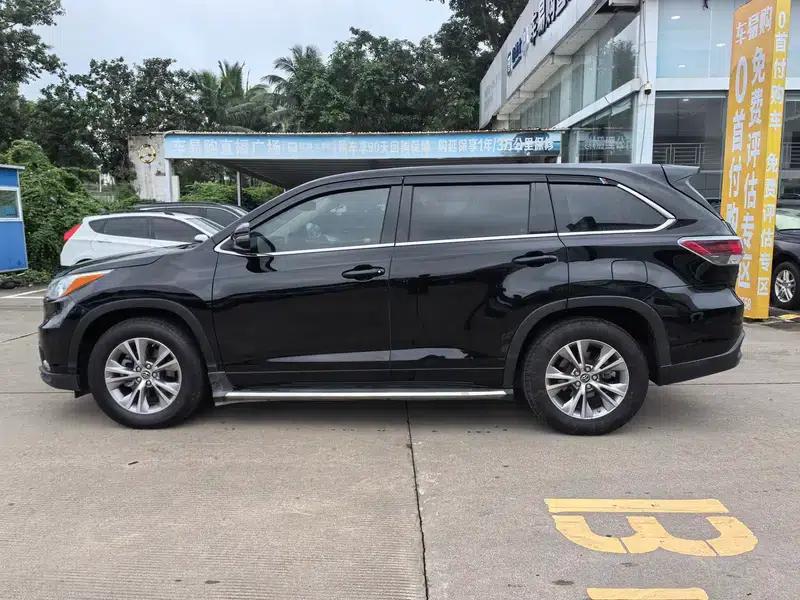 2017 Highlander 2.0T AWD Elite Edition 7-seater — миниатюра 4