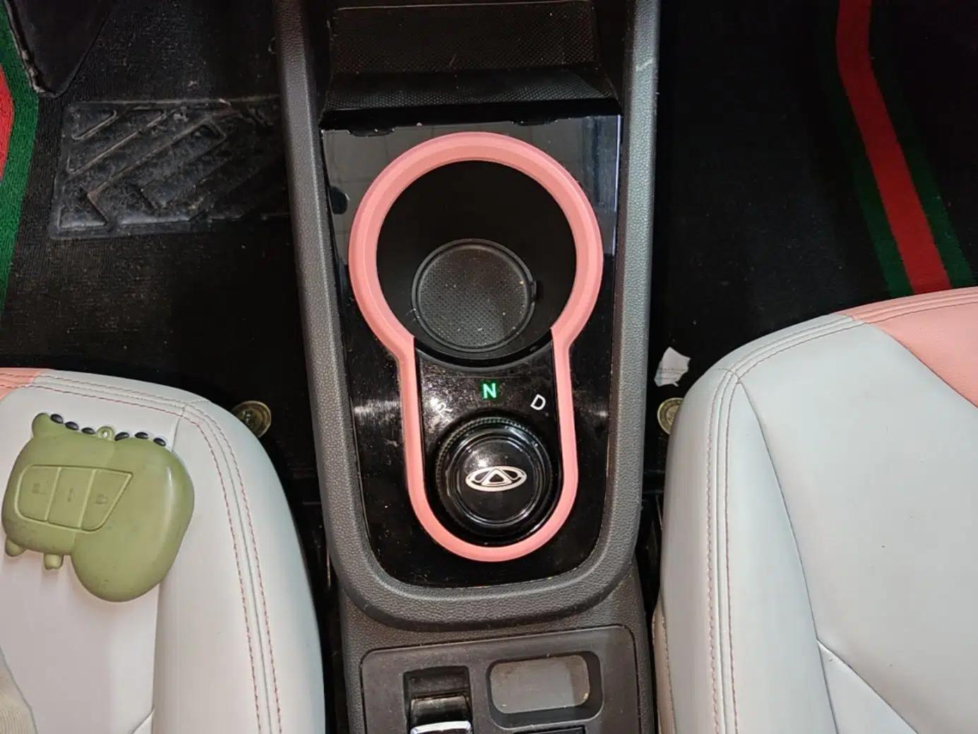 Chery QQ Little Ant 2022 Revised Version Sweet Pink Edition Half-Sugar Version Lithium Iron Phosphate 30.7 kWh 30 kW 301 km — миниатюра 16