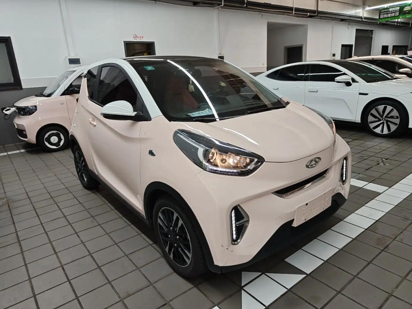 Chery QQ Little Ant 2022 Revised Version Sweet Pink Edition Half-Sugar Version Lithium Iron Phosphate 30.7 kWh 30 kW 301 km — миниатюра 3