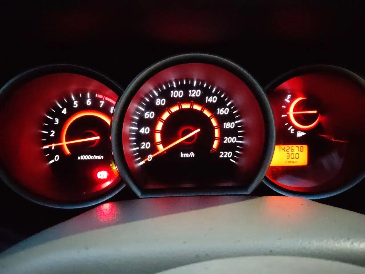 Nissan Sylphy 2009 1.6XL Automatic Luxury Sunroof Edition — миниатюра 11