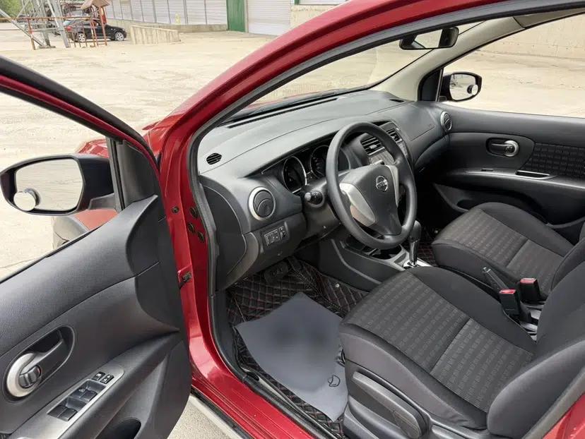 Nissan Livina 2013 Jinrui 1.6XL CVT Comfort Edition — миниатюра 11