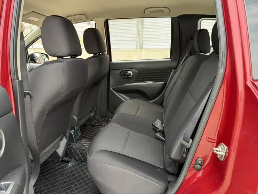 Nissan Livina 2013 Jinrui 1.6XL CVT Comfort Edition — миниатюра 12