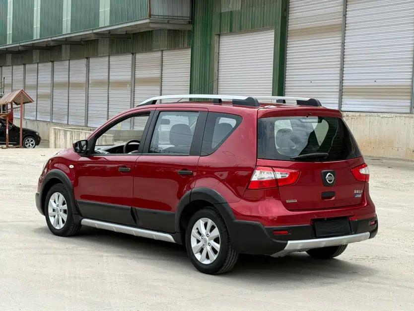 Nissan Livina 2013 Jinrui 1.6XL CVT Comfort Edition — миниатюра 4